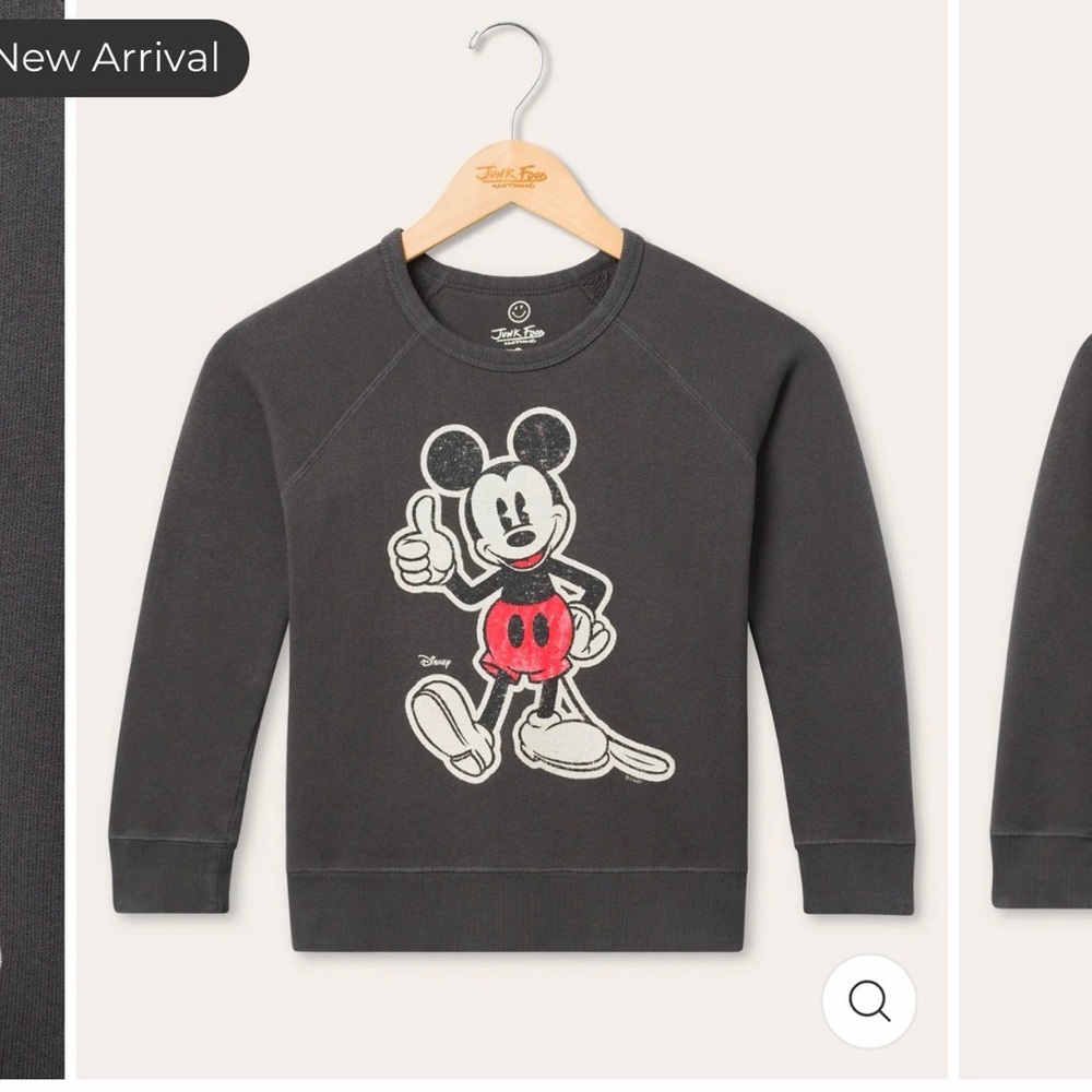 NWT KIDS MICKEY THUMBS UP RAGLAN FLEECE SIZE MEDIUM 8-9